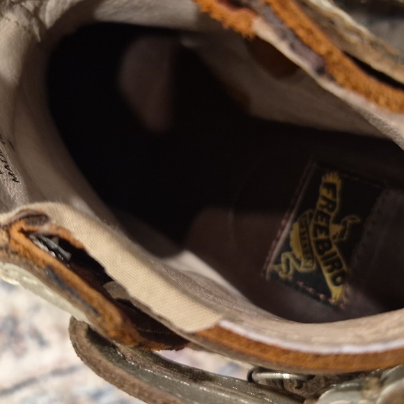 Freebird Hermosa Leather Buckle Detail Booties, Size 7 - Picture 10 of 13